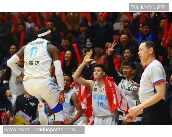 布拉切替身终于爆发22+8!亚当斯今夜不再孤独 布拉切替身终于爆发22+8!亚当斯今夜不再孤独