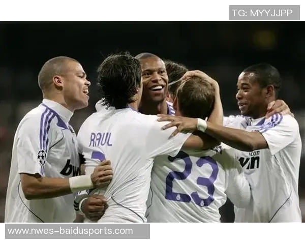 半场战报:皇家奥维耶多1-0皇家社会,登东克尔建功 半场战报:皇家奥维耶多1-0皇家社会,登东克尔建功