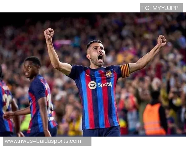 罗马诺：莱万从未考虑在1月离开巴萨，赛季结束后可能会离队